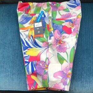 IBKUL Size 8 shorts - pull on